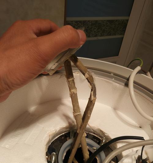 热水器流出黄锈怎么办？如何快速解决？