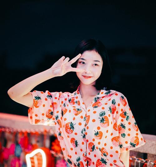 如何制作手机拍照抓人的视频？
