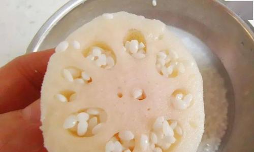 冰糖充电器小孔的正确使用方法视频教程？它有什么作用？